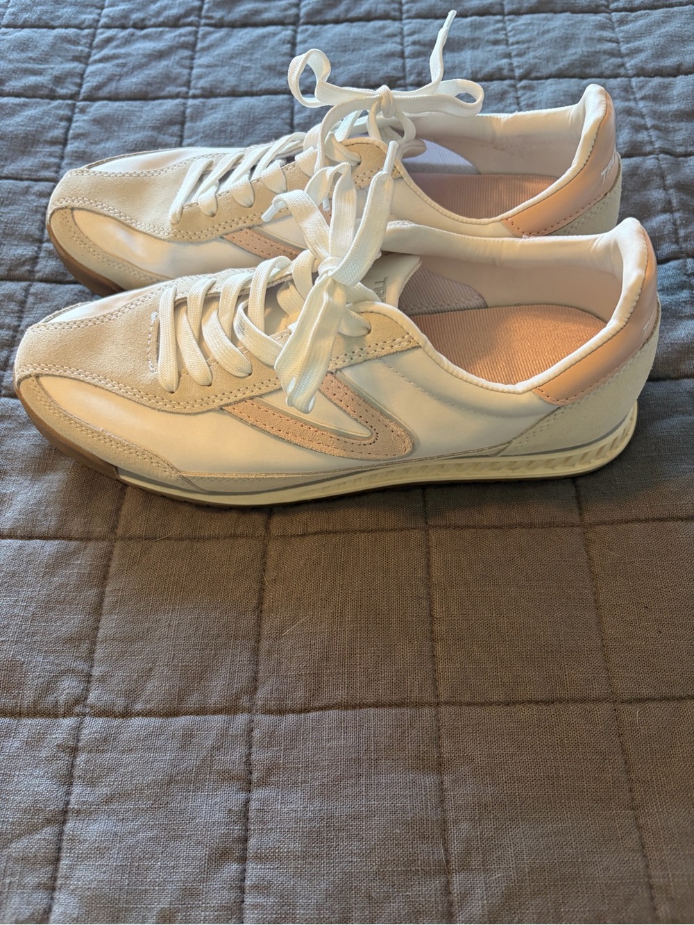 White Tretorn Sneakers with Pale Pink / Beige Accents Size 9